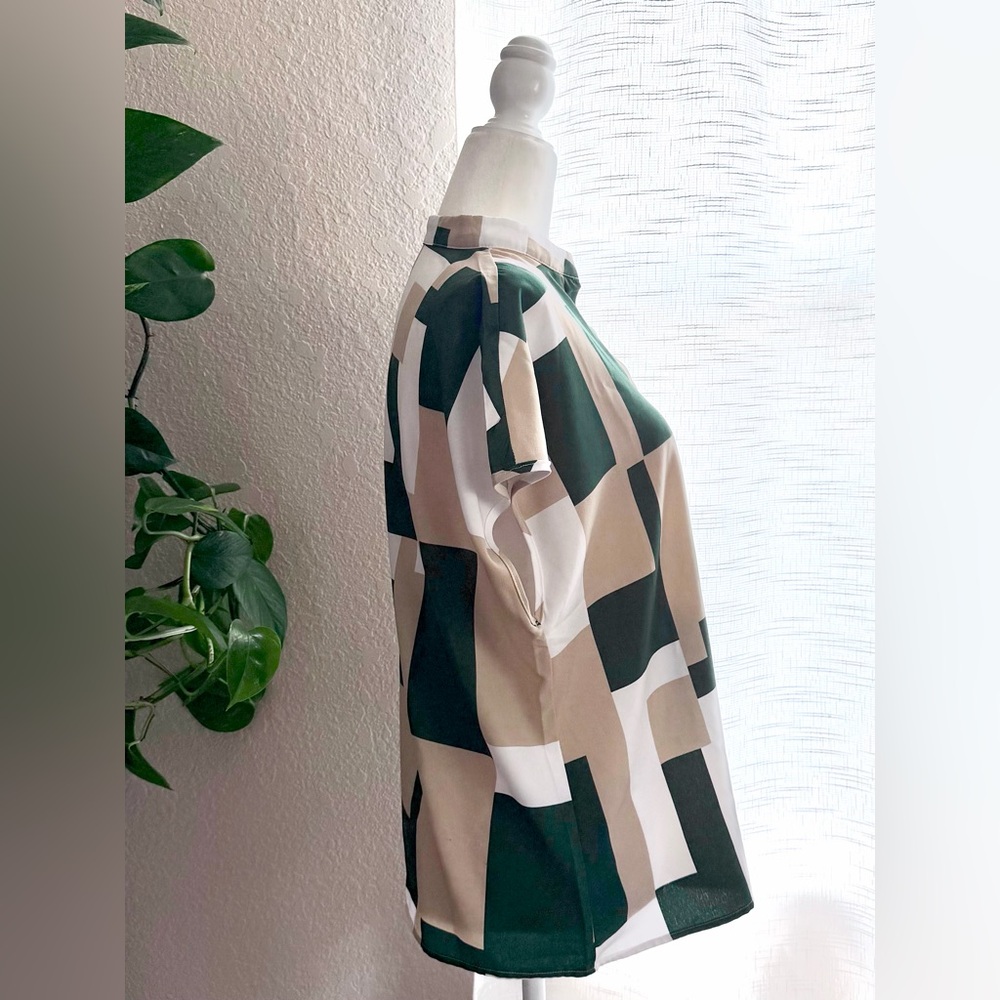 Geometric Block Print Cap-Sleeve Top - Green & Cream - Picture 2 of 6